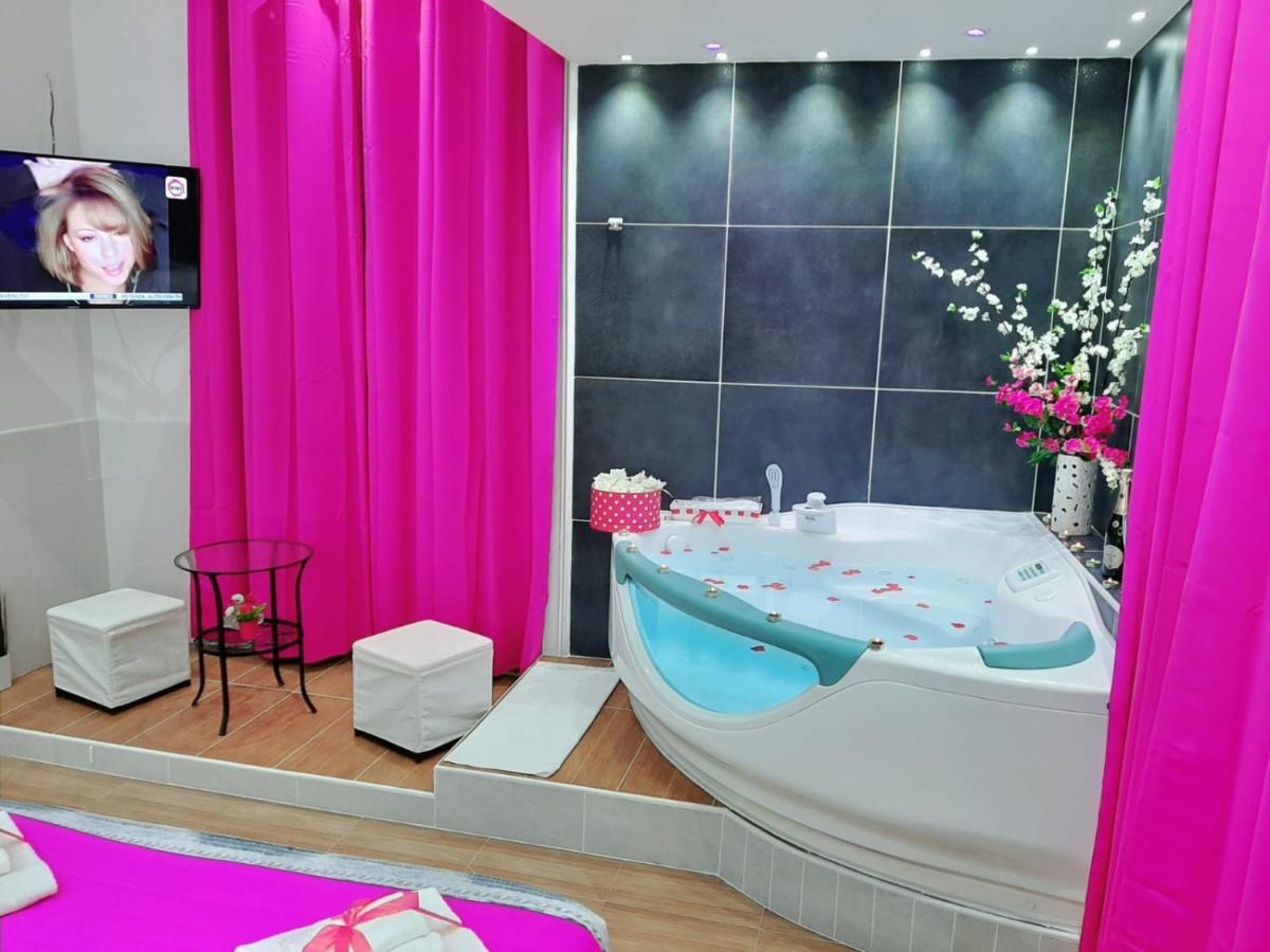 Bed and Breakfast Red House Napoli Esterno foto