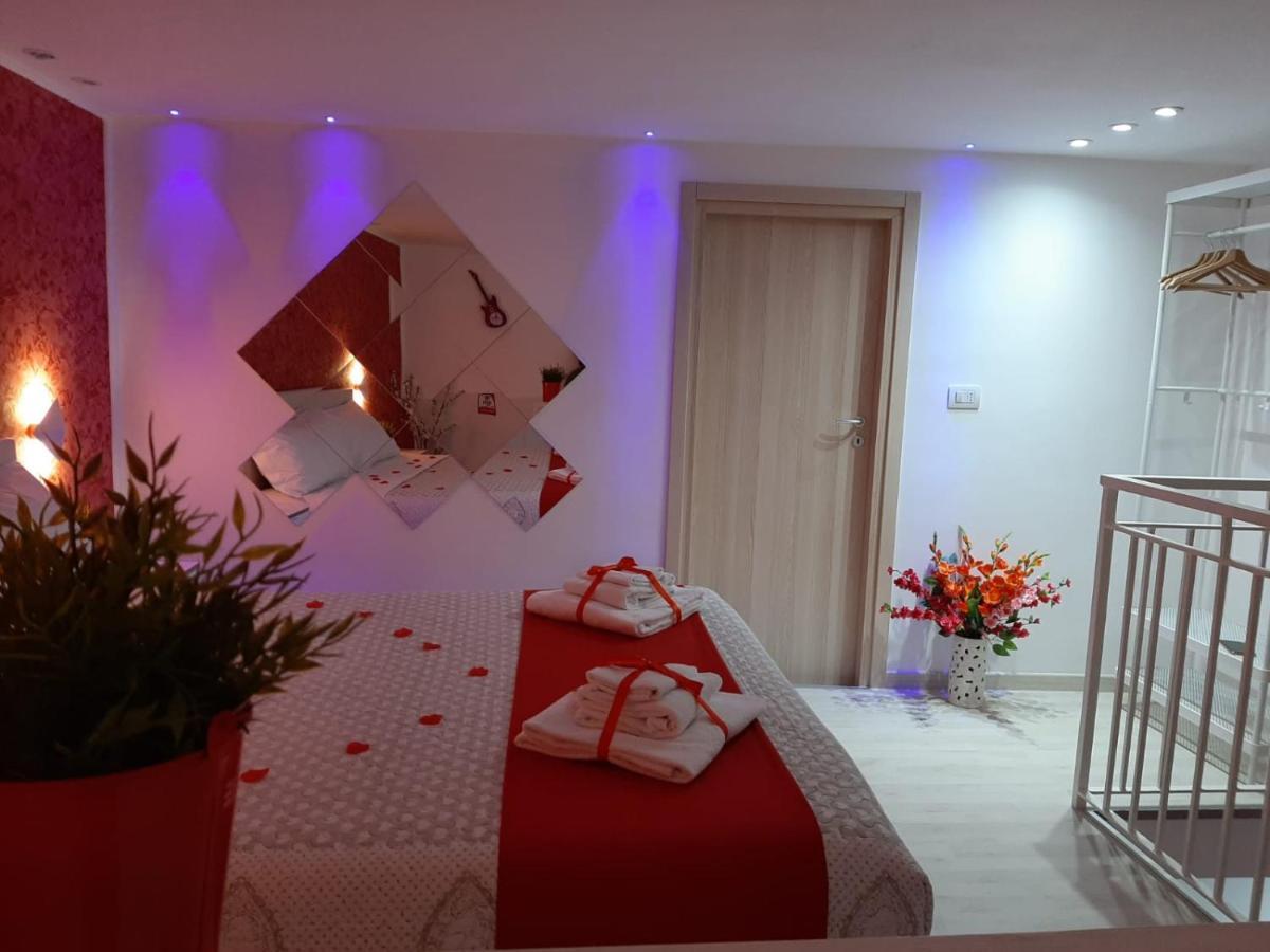 Bed and Breakfast Red House Napoli Esterno foto