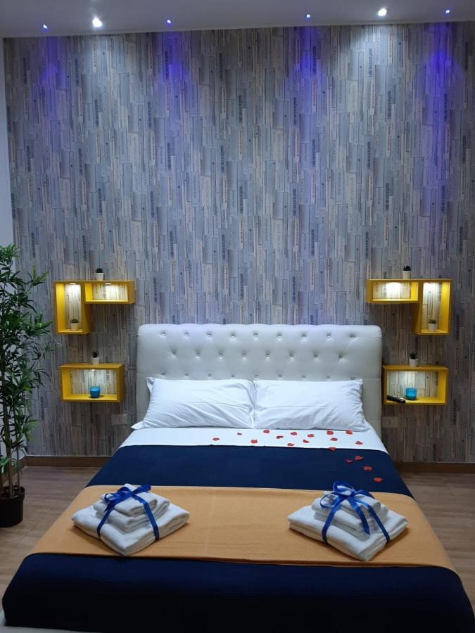 Bed and Breakfast Red House Napoli Esterno foto