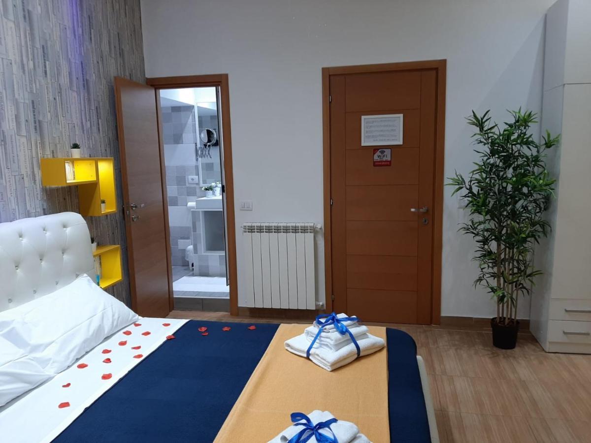 Bed and Breakfast Red House Napoli Esterno foto