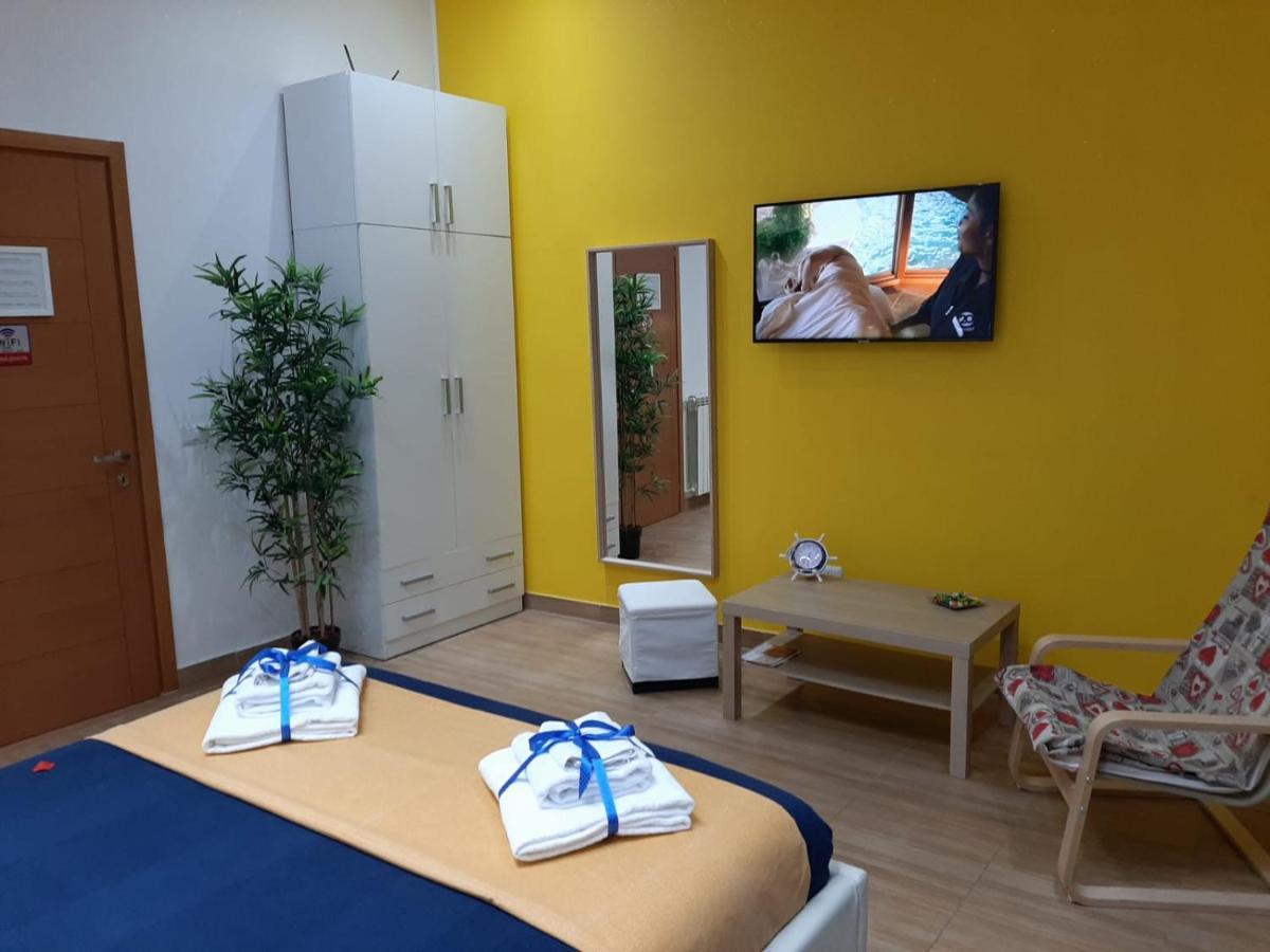 Bed and Breakfast Red House Napoli Esterno foto