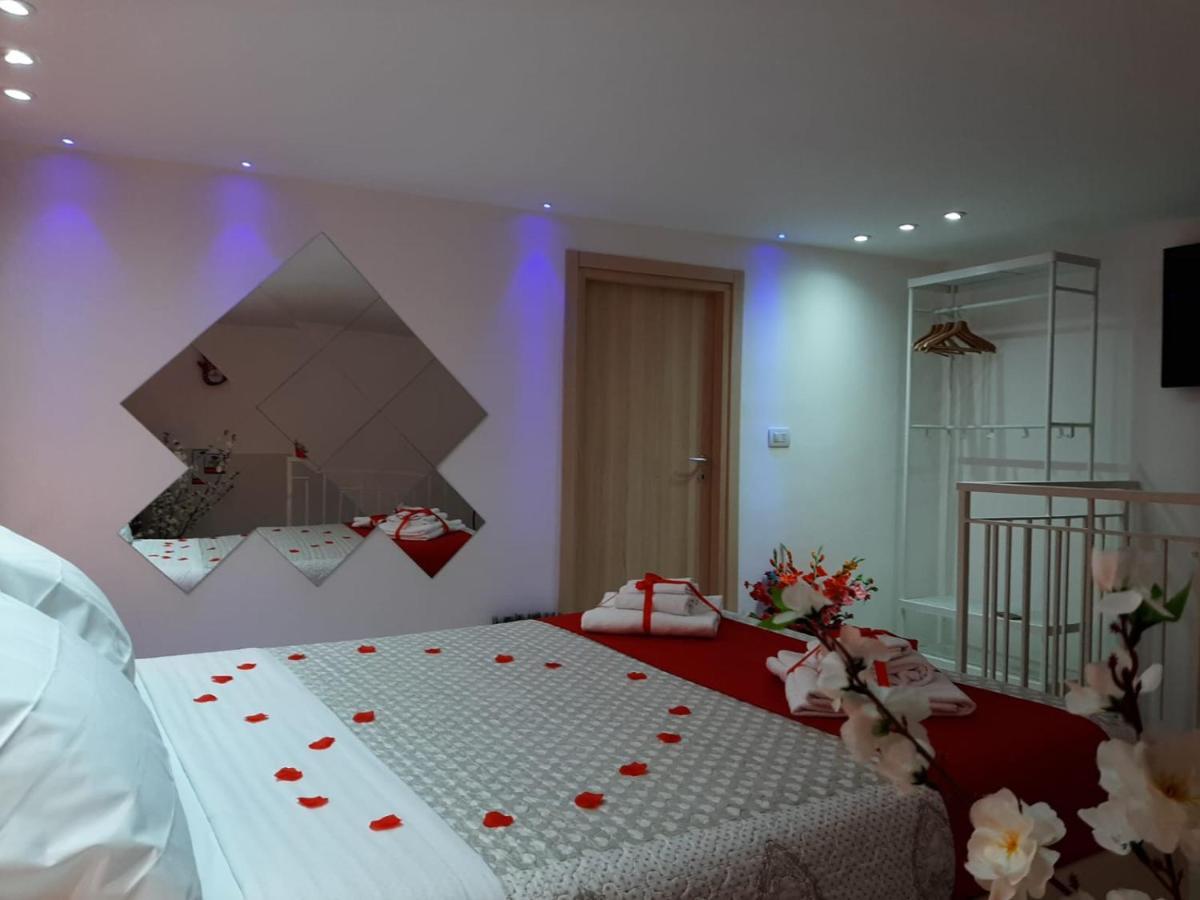 Bed and Breakfast Red House Napoli Esterno foto