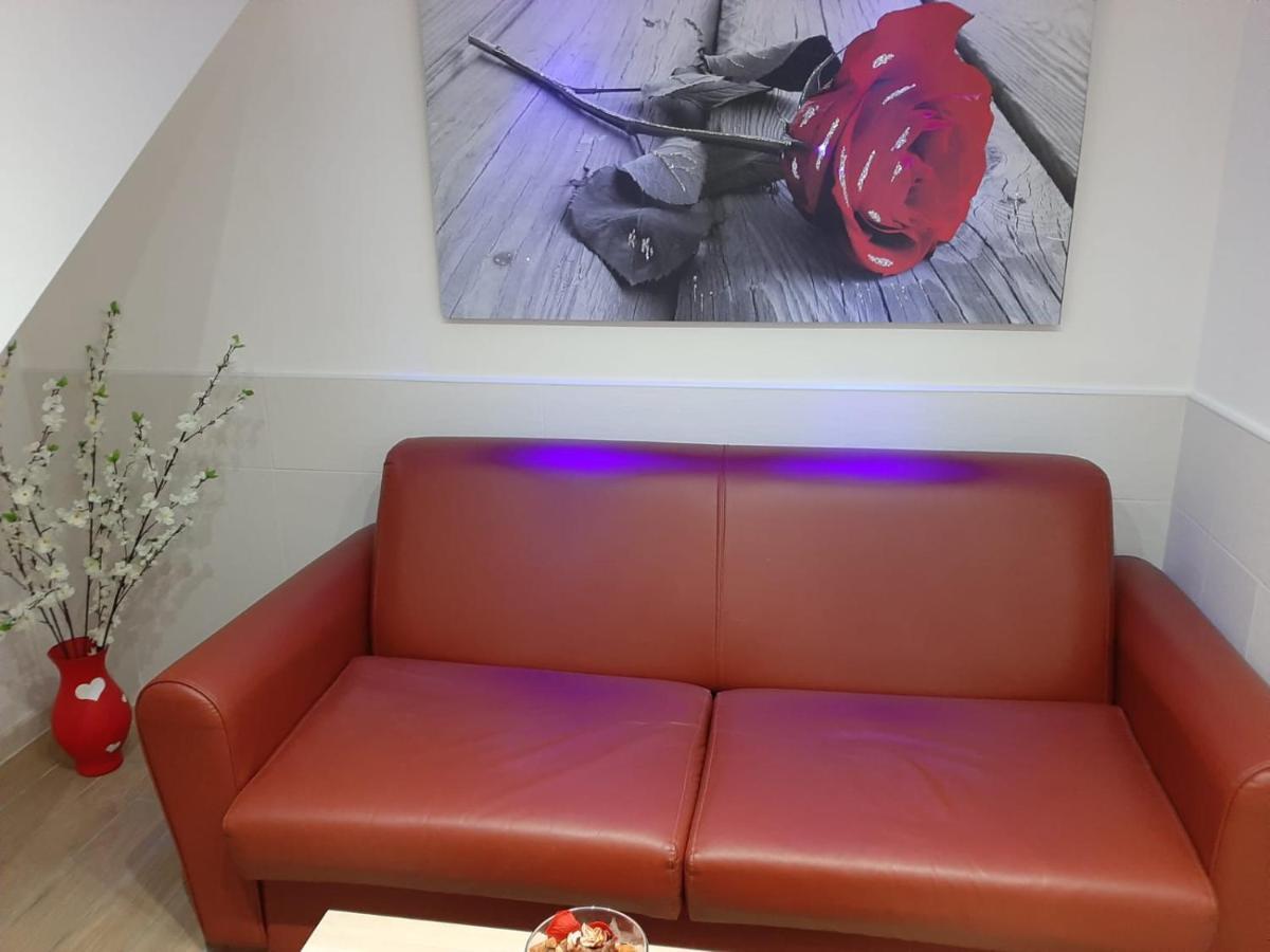 Bed and Breakfast Red House Napoli Esterno foto