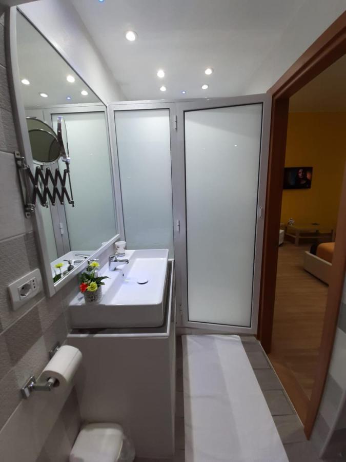 Bed and Breakfast Red House Napoli Esterno foto