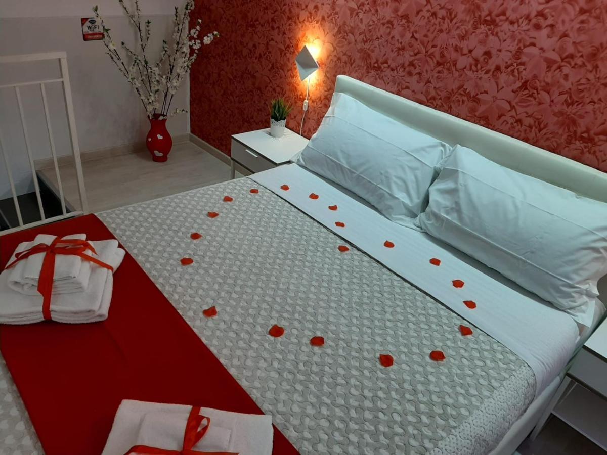 Bed and Breakfast Red House Napoli Esterno foto